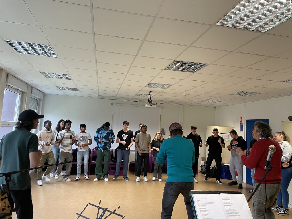 photo atelier avec les élèves du lycée professionnel de Dives sur Mer